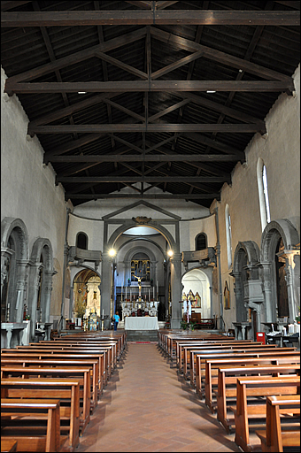 Vue générale de l'intérieur de Sant'Ambrogio
