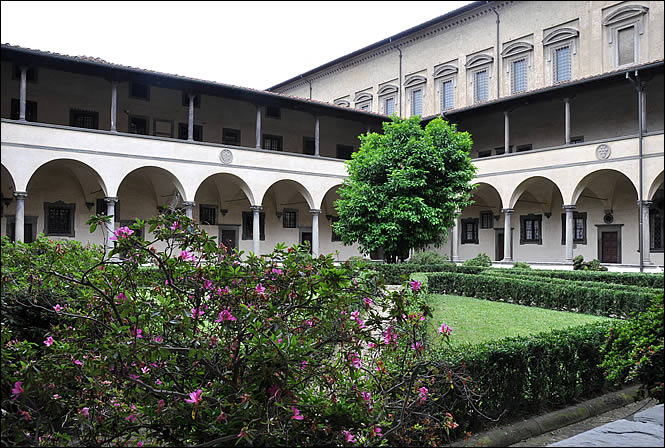 Le cloître de la bibliothèque Laurenziana