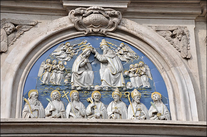 Le couronnement de la Vierge de l'église d'Ognissanti