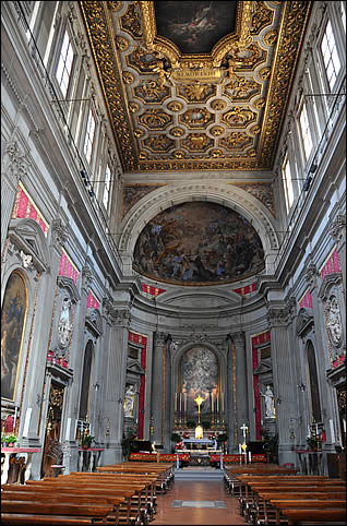 Intérieur de l'église Saint Philippe Neri