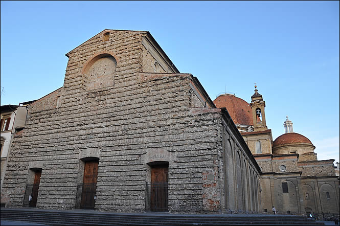 La façade de l'église San Lorenzo